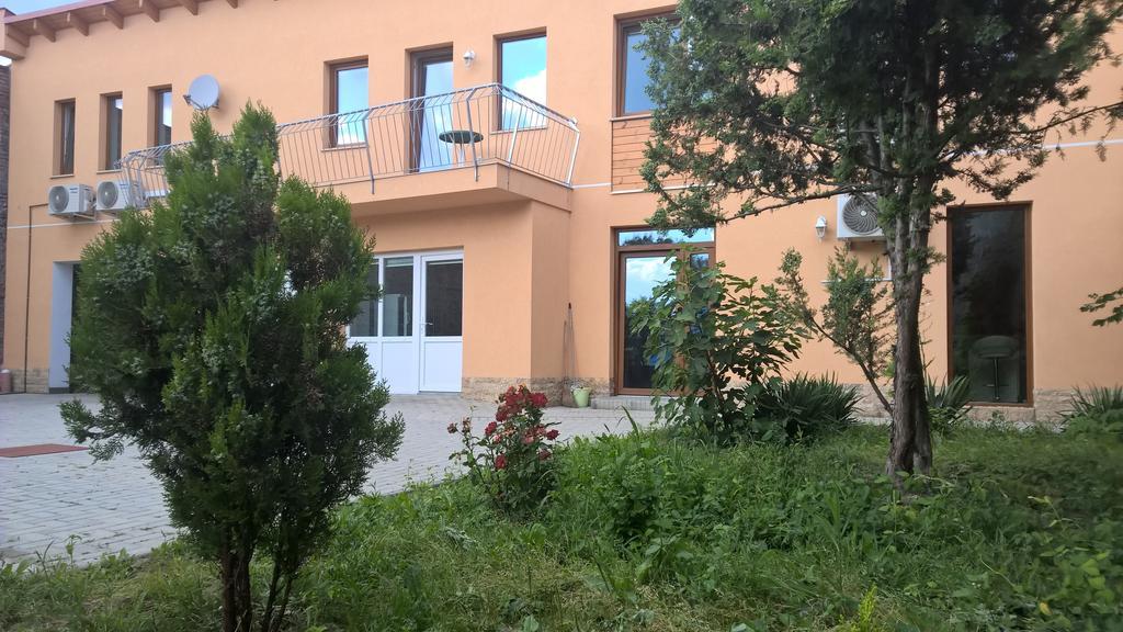 Kazinczy Apartment Kecskemet Exterior photo